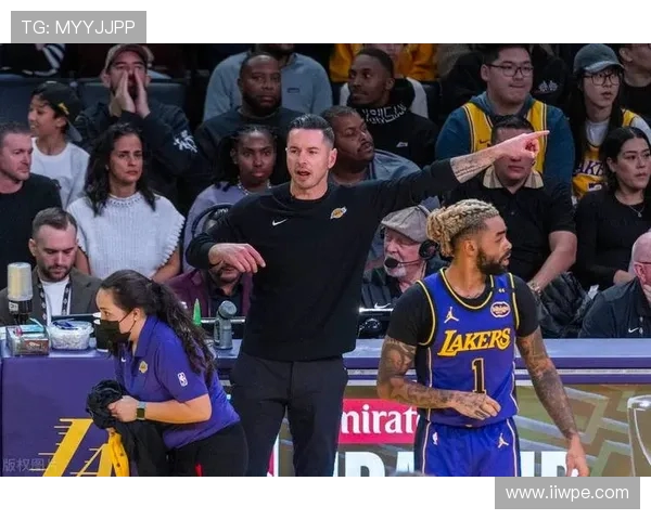 湖人攻强守弱球探建议雷迪克用斯玛特替代八村垒打首发位置 湖人攻强守弱球探建议雷迪克用斯玛特替代八村垒打首发位置