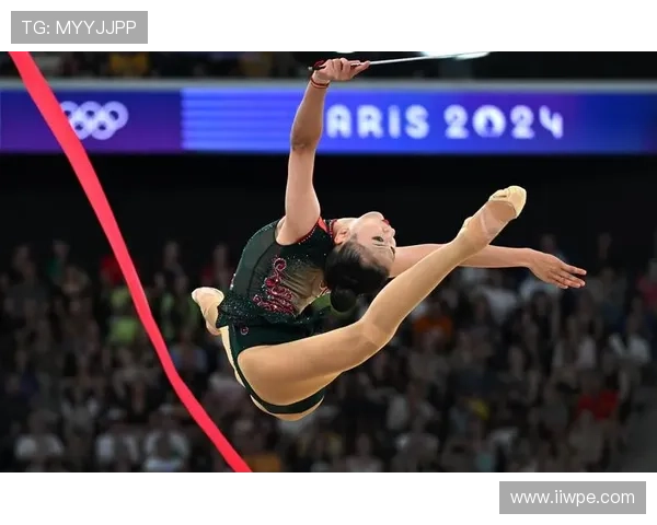 王子露闪耀全运赛场勇夺艺术体操个人全能金牌展现中国新生代风采 王子露闪耀全运赛场勇夺艺术体操个人全能金牌展现中国新生代风采
